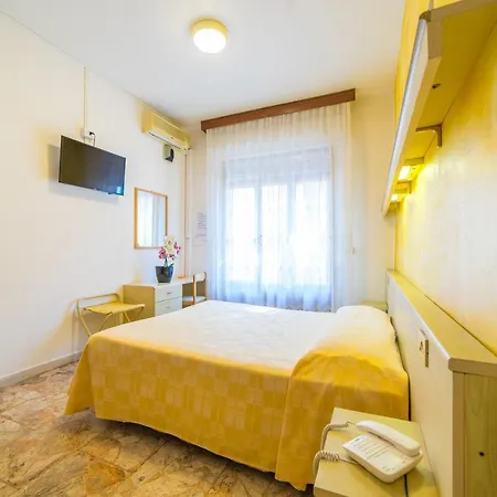 מלון Leon D'oro 3*